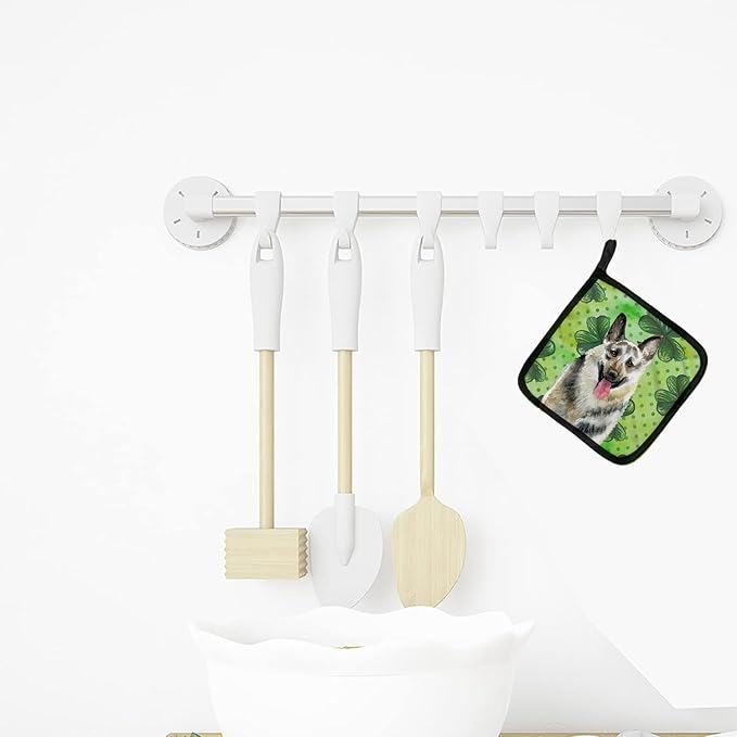 Caroline's Treasures BB9823PTHD East-European Shepherd St Patrick's Pair of Pot Holders, Green Kitchen Heat Resistant Pot Holders Sets Oven Hot Pads for Cooking Baking BBQ, 7 1/2 x 7 1/2