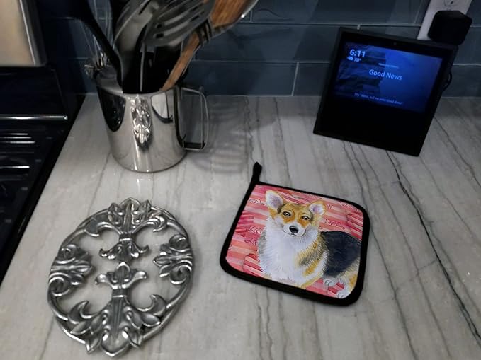 Caroline's Treasures BB9729PTHD Pembroke Corgi Love Pair of Pot Holders, Red Kitchen Heat Resistant Pot Holders Sets Oven Hot Pads for Cooking Baking BBQ, 7 1/2 x 7 1/2