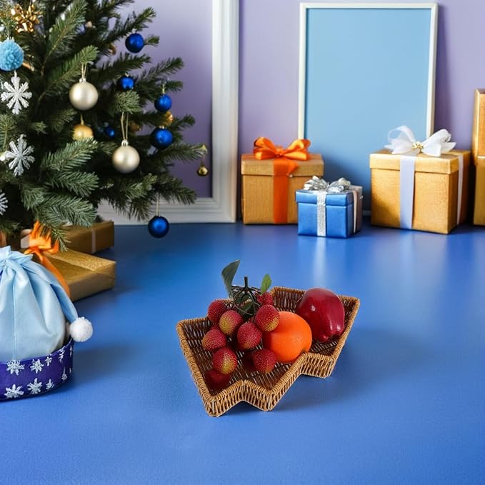 Christmas Tree Bread Basket Food Organizing Tray Imitation Rattan Snack Serving Platter for Holiday Family Dinner and Restaurant Festive Tabletop