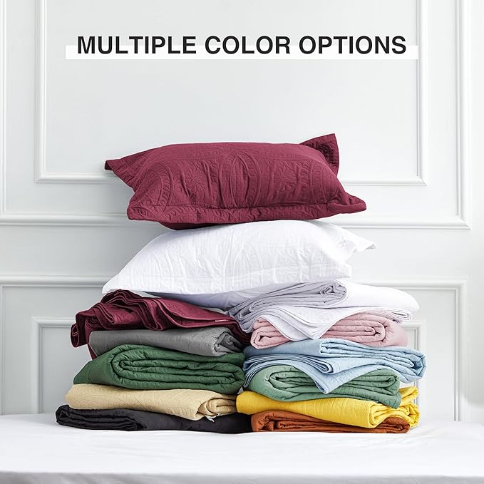 Love's cabin California King Size Quilt Bedding Set Burgundy Bedspreads - Cal King Lightweight Bedspread Comforter - Coin Pattern Coverlet for All Season - 3 Pieces (1 Quilt, 2 Pillow Shams)