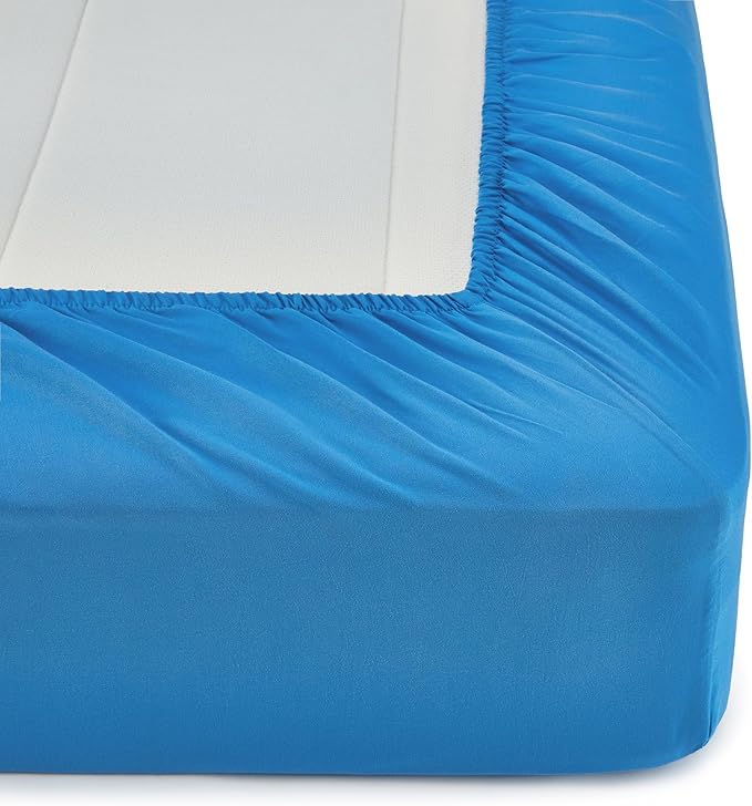 Amazon Basics 5-Piece Microfiber Kid's Bed-in-a-Bag Bedding Set, Twin, Blue, Solid