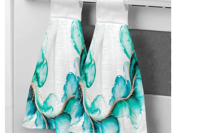 2. Changing Kitchen & Table Linens with the Seasons