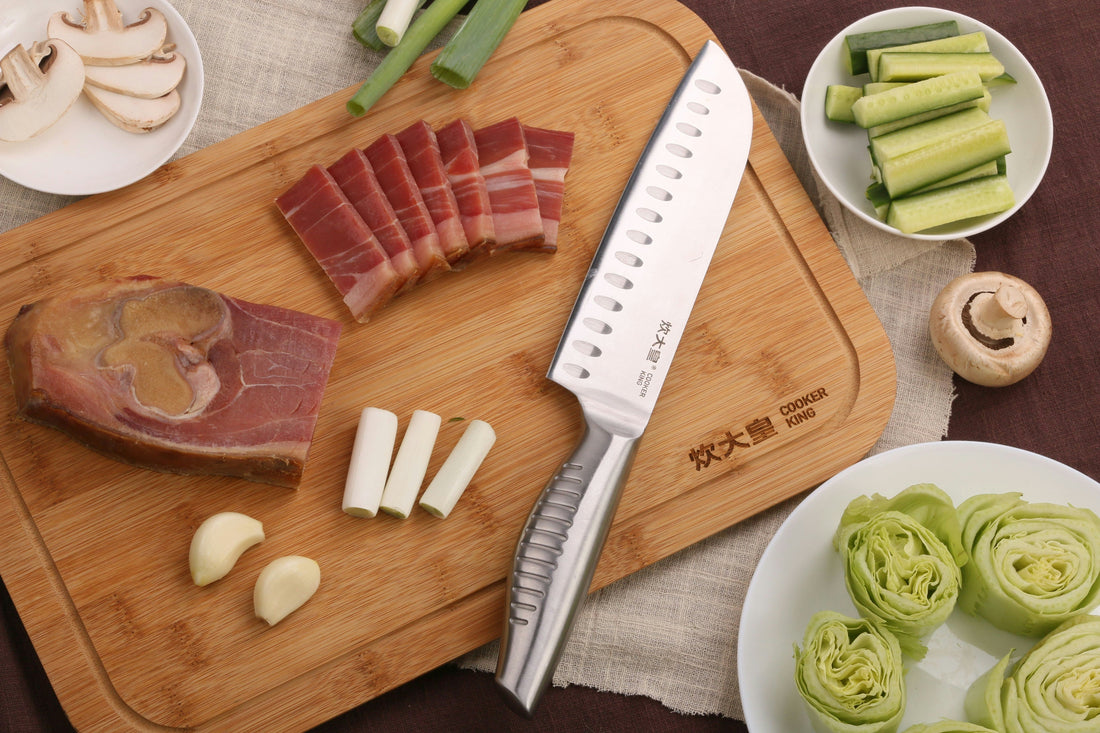 .  🔪 Dull or Damaged Knives