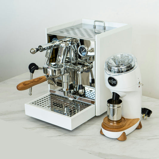 Precision in Every Sip: Why Coffee Makers Are More Than a Luxury