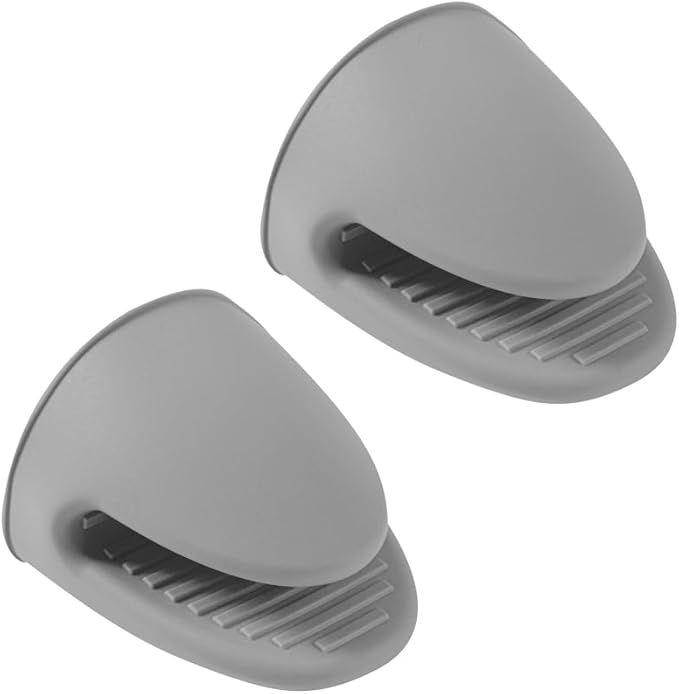 Restaurantware Comfy Grip 4.3 x 3.5 x 4.2 Inch Mini Oven Mitt Pot Holders 1 Food-Grade Finger Mitt Set - 2-Piece Set Oven-Ready Up To 446F Gray Silicone Pinch Mitts Ribbed Texture Dishwashable
