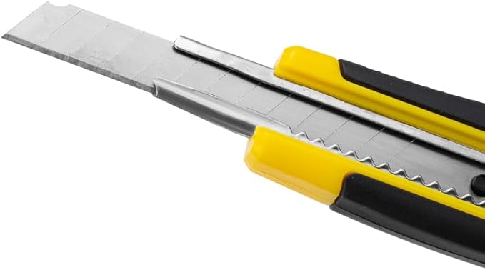Handy Tek 5.3 Inch Blade Knives, 4 Retractable Utility Knives - Snap Off Blade, Built-In Lock, Yellow Plastic Breakaway Knives, Heavy Duty, Sharp Blade - Restaurantware