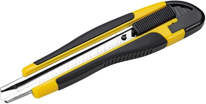 Handy Tek 5.3 Inch Blade Knives, 4 Retractable Utility Knives - Snap Off Blade, Built-In Lock, Yellow Plastic Breakaway Knives, Heavy Duty, Sharp Blade - Restaurantware