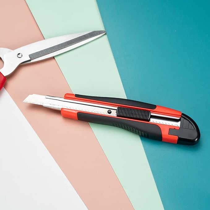 Handy Tek 5.3 Inch Blade Knives, 4 Retractable Utility Knives - Snap Off Blade, Built-In Lock, Orange Plastic Breakaway Knives, Heavy Duty, Sharp Blade - Restaurantware