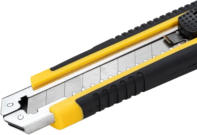 Handy Tek 6.7 Inch Utility Knives, 4 Heavy Duty Box Knives - Retractable, Built-In Lock, Yellow Plastic Box Cutters, Sharp Blade, For Opening Boxes And Packages - Restaurantware