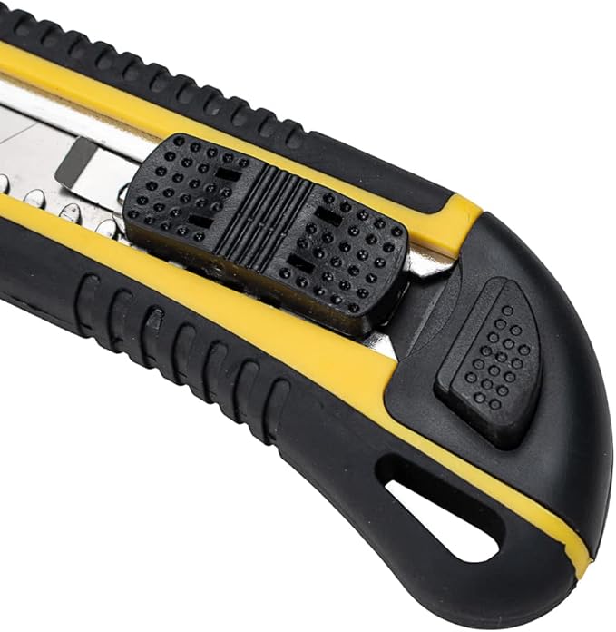 Handy Tek 6.7 Inch Utility Knives, 4 Heavy Duty Box Knives - Retractable, Built-In Lock, Yellow Plastic Box Cutters, Sharp Blade, For Opening Boxes And Packages - Restaurantware