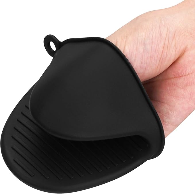 tifanso Silicone Oven Mitts Pot Holders Sets for Kitchen Heat Resistant Small Kitchen Mittens Rubber Air Fryer Mitts Mini Pot Pinch Grip for Cooking and Baking 1 Pair (Black)