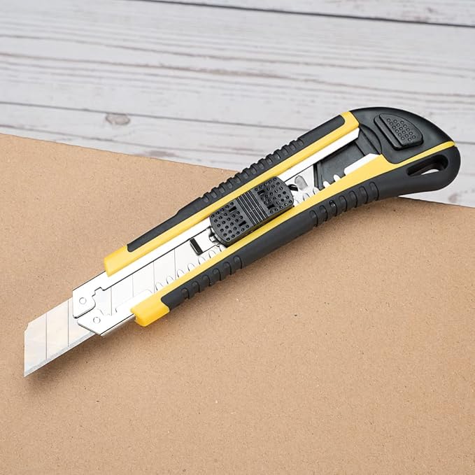 Handy Tek 6.7 Inch Utility Knives, 4 Heavy Duty Box Knives - Retractable, Built-In Lock, Yellow Plastic Box Cutters, Sharp Blade, For Opening Boxes And Packages - Restaurantware