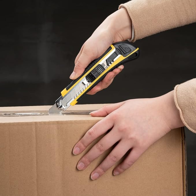 Handy Tek 6.7 Inch Utility Knives, 4 Heavy Duty Box Knives - Retractable, Built-In Lock, Yellow Plastic Box Cutters, Sharp Blade, For Opening Boxes And Packages - Restaurantware