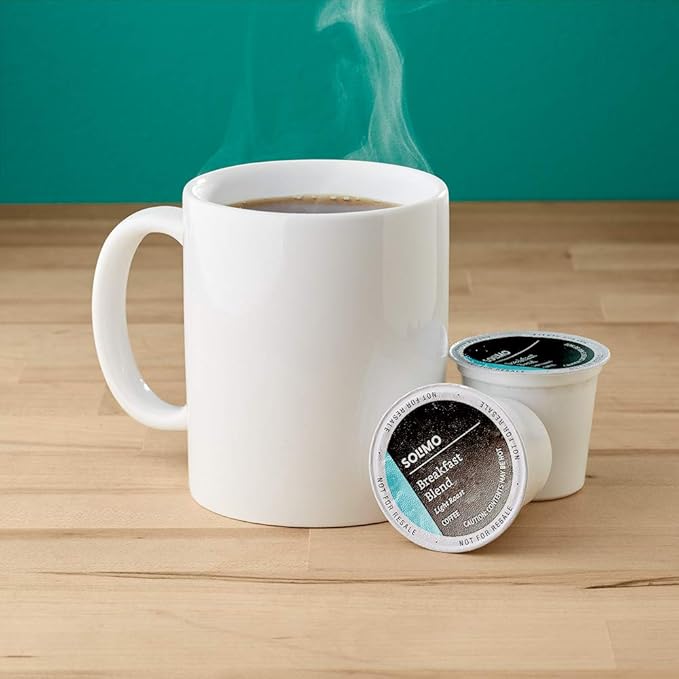 Amazon Brand - Solimo Light Roast Coffee Pods, Breakfast Blend, Compatible with Keurig 2.0 K-Cup Brewers, 24 Count