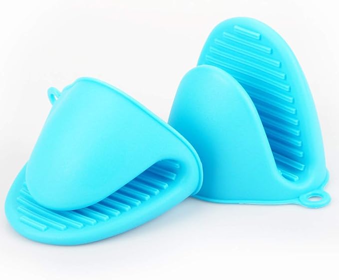 3 Pairs Mini Oven Mitts Gloves Silicone Heat Resistant Cooking Pinch Mitts Potholder for Kitchen Cooking & Baking (Red, Blue and Green)