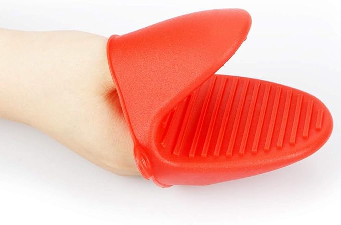 3 Pairs Mini Oven Mitts Gloves Silicone Heat Resistant Cooking Pinch Mitts Potholder for Kitchen Cooking & Baking (Red, Blue and Green)