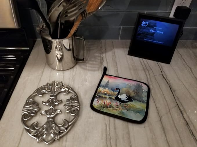 Caroline's Treasures Black Swan Pair of Pot Holders Kitchen Heat Resistant Pot Holders Sets Oven Hot Pads for Cooking Baking BBQ, 7 1/2 x 7 1/2