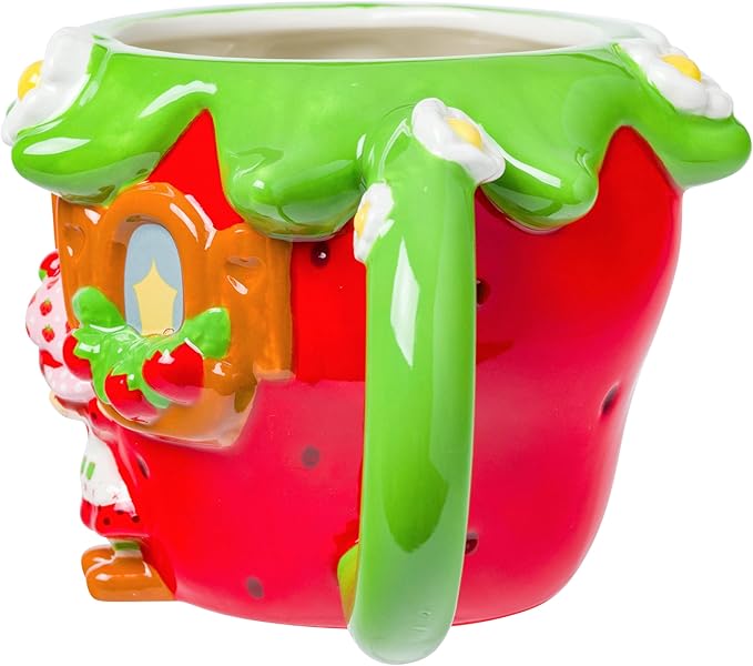 Silver Buffalo Strawberry Shortcake Vintage Cake Ceramic 3D Sculpted Mug, 20 Ounces