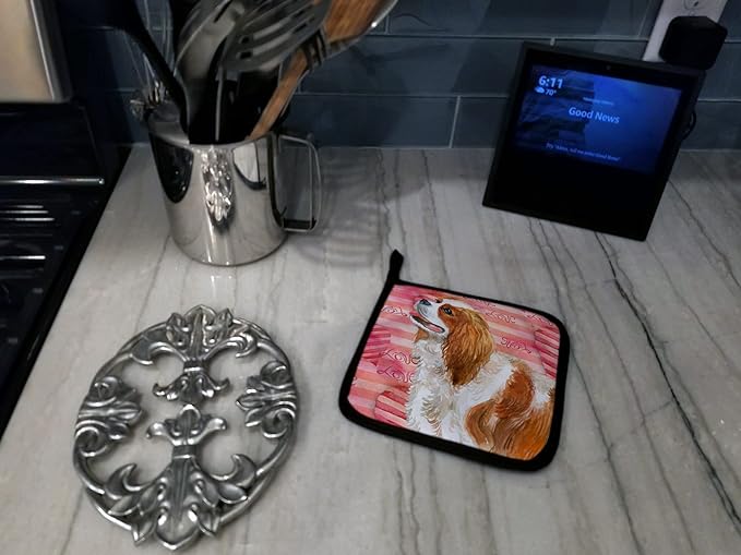 Caroline's Treasures BB9750PTHD Cavalier Spaniel Love Pair of Pot Holders, Red Kitchen Heat Resistant Pot Holders Sets Oven Hot Pads for Cooking Baking BBQ, 7 1/2 x 7 1/2