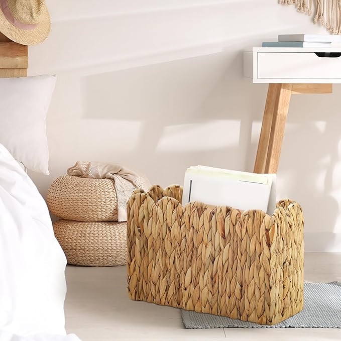 Chunful Hand Woven Scalloped Magazine Basket Natural Water Hyacinth Magazine Holder 15 x 6 x 10 ¼'' Boho Farmhouse Book Organizer for Bathroom, Living Room, Home, Office