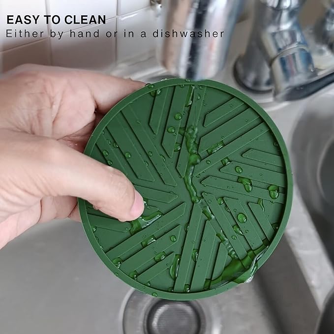 Silicone Drink Coasters, Set of 6, with Smart, Modern Groove Patterns and Gold Holder, Protects Your Coffee Table, Home Office Bar Decor, Olive Green