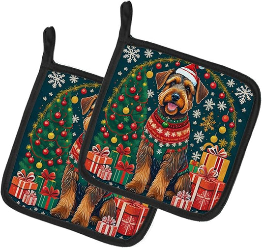 Caroline's Treasures Airedale Terrier Christmas Pair of Pot Holders Kitchen Heat Resistant Pot Holders Sets Oven Hot Pads for Cooking Baking BBQ, 7 1/2 x 7 1/2