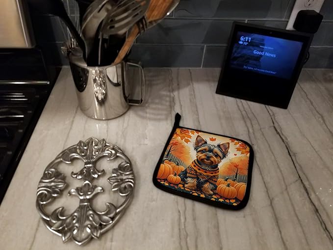 Caroline's Treasures DAC1081PTHD Yorkshire Terrier Fall Pair of Pot Holders Kitchen Heat Resistant Pot Holders Sets Oven Hot Pads for Cooking Baking BBQ, 7 1/2 x 7 1/2
