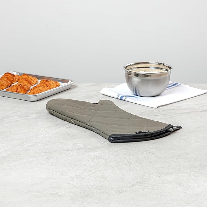Restaurantware 17 x 8 Inch Heavy-Duty Oven Mitt 1 Flame Retardant Heat-Resistant Mitt - With Thumb Guard Hanging Loop Gray Cotton Quilted Oven Mitts Heat-Resistant For Cooking And Baking