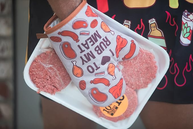 I Love to Rub My Meat Funny Baking Grilling BBQ Graphic Novelty Kitchen Glove Funny Graphic Kitchenwear Cool Food Novelty Cookware Grey Oven Mitt