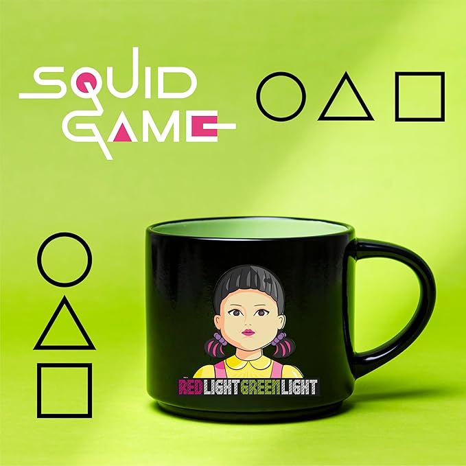 Zak Designs Squid Game Unique Color Change Ceramic Coffee Mug for Hot Drinks, Collectible Keepsake (17 oz, Red Light Green Light)