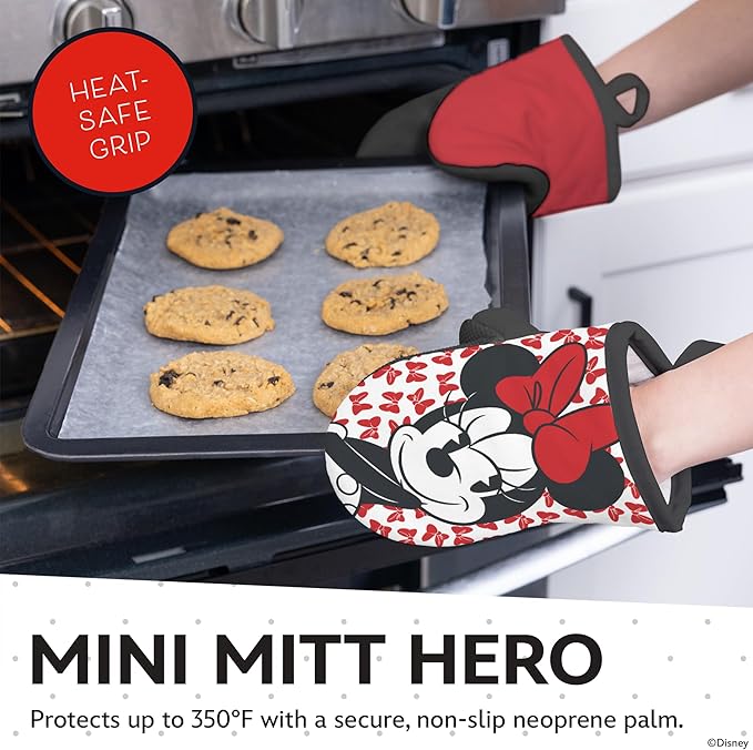 Disney Kitchen Towels & Oven Mitts Set – 4 Piece Bundle with 2 Cotton Dish Towels/Hand Towels & 2 Heat Resistant Mini Oven Mitts (Pot Holders) – Mickey, Stitch & Pooh (Minnie Mouse)
