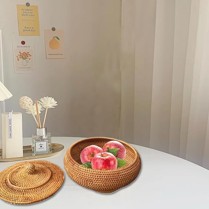 Round Rattan Box with Lid, 8.7x4 Inch Rattan Basket Hand-Woven Round Woven Basket Desktop Decorative Box for Home Farmhouse Kitchen..