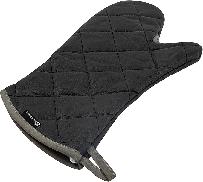 Restaurantware 17 x 8 Inch Heavy-Duty Oven Mitt 1 Flame Retardant Heat-Resistant Mitt - With Thumb Guard Hanging Loop Black Cotton Quilted Oven Mitts Heat-Resistant For Cooking And Baking