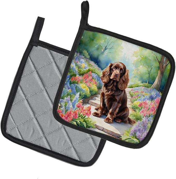 Caroline's Treasures Sussex Spaniel Spring Path Pair of Pot Holders Kitchen Heat Resistant Pot Holders Sets Oven Hot Pads for Cooking Baking BBQ, 7 1/2 x 7 1/2