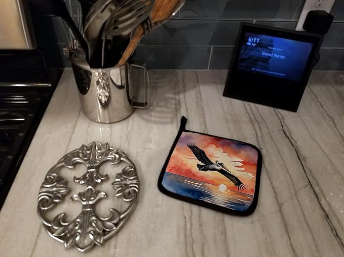 Caroline's Treasures Pelican Fiery Sunset Pair of Pot Holders Kitchen Heat Resistant Pot Holders Sets Oven Hot Pads for Cooking Baking BBQ, 7 1/2 x 7 1/2