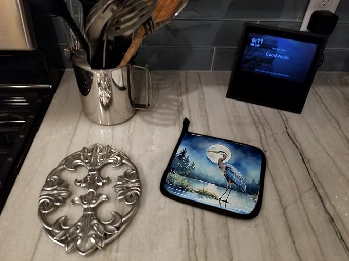 Caroline's Treasures Blue Heron Under The Moonlight Pair of Pot Holders Kitchen Heat Resistant Pot Holders Sets Oven Hot Pads for Cooking Baking BBQ, 7 1/2 x 7 1/2