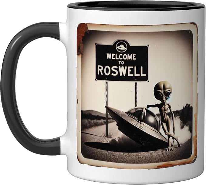 Vintage Alien UFO Crash At Roswell 1947 Photo Ceramic Mug, Black/White