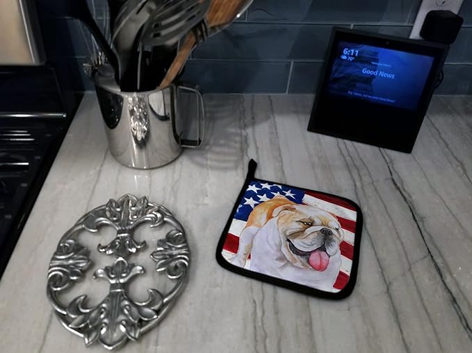 Caroline's Treasures BB9639PTHD English Bulldog Patriotic Pair of Pot Holders Kitchen Heat Resistant Pot Holders Sets Oven Hot Pads for Cooking Baking BBQ, 7 1/2 x 7 1/2