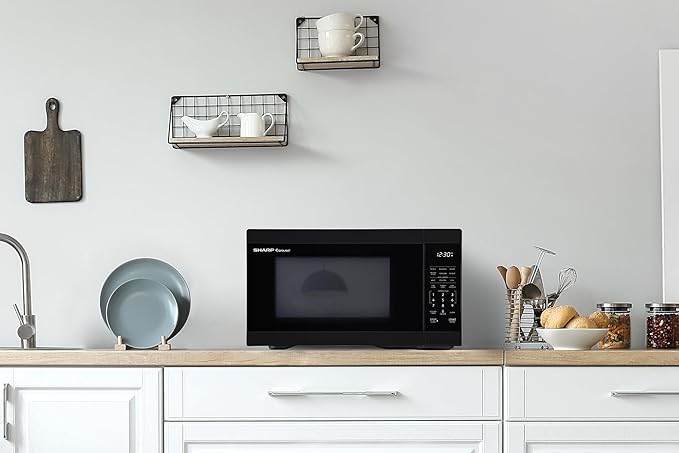 SHARP Countertop Microwave Oven with Removable 12.4" Carousel Turntable, 1000 Watt, 1.1 Cubic Feet, Black