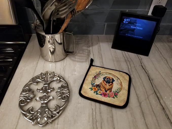 Caroline's Treasures Tibetan Mastiff and Flowers Pair of Pot Holders Kitchen Heat Resistant Pot Holders Sets Oven Hot Pads for Cooking Baking BBQ, 7 1/2 x 7 1/2