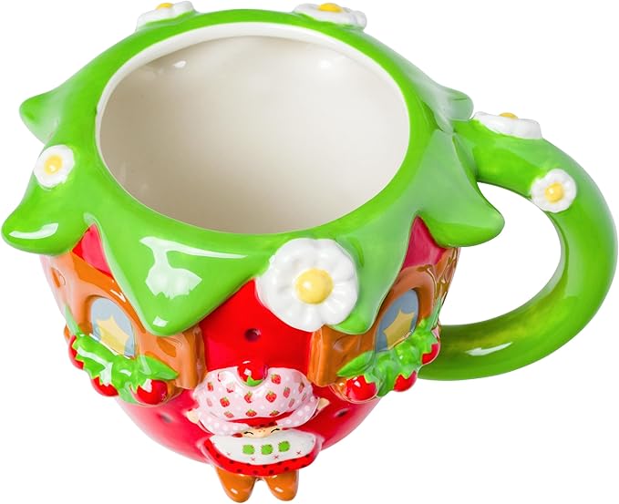Silver Buffalo Strawberry Shortcake Vintage Cake Ceramic 3D Sculpted Mug, 20 Ounces