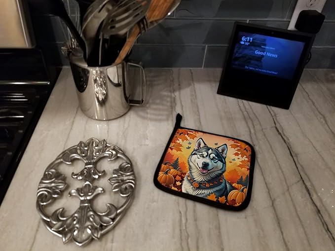 Caroline's Treasures DAC1074PTHD Siberian Husky Fall Pair of Pot Holders Kitchen Heat Resistant Pot Holders Sets Oven Hot Pads for Cooking Baking BBQ, 7 1/2 x 7 1/2