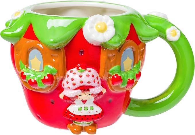 Silver Buffalo Strawberry Shortcake Vintage Cake Ceramic 3D Sculpted Mug, 20 Ounces