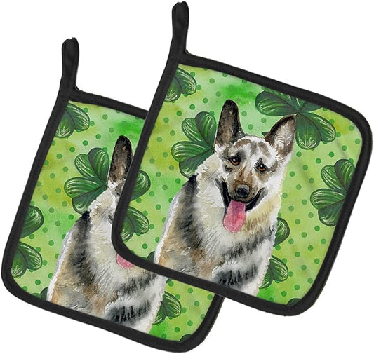 Caroline's Treasures BB9823PTHD East-European Shepherd St Patrick's Pair of Pot Holders, Green Kitchen Heat Resistant Pot Holders Sets Oven Hot Pads for Cooking Baking BBQ, 7 1/2 x 7 1/2