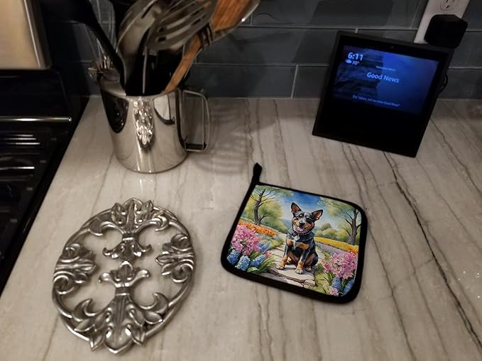 Caroline's Treasures Australian Cattle Dog Spring Garden Pair of Pot Holders Kitchen Heat Resistant Pot Holders Sets Oven Hot Pads for Cooking Baking BBQ, 7 1/2 x 7 1/2