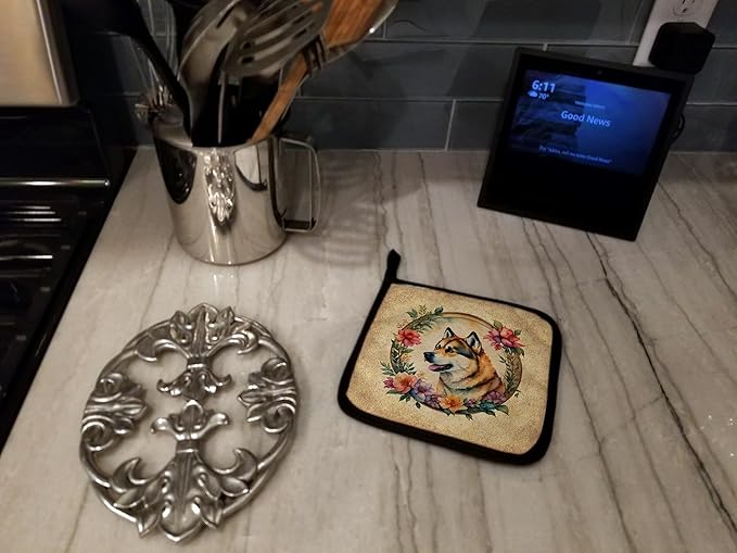 Caroline's Treasures Akita and Flowers Pair of Pot Holders Kitchen Heat Resistant Pot Holders Sets Oven Hot Pads for Cooking Baking BBQ, 7 1/2 x 7 1/2