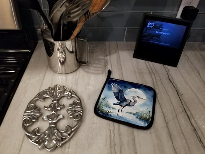 Caroline's Treasures Blue Heron Under The Moonlight Pair of Pot Holders Kitchen Heat Resistant Pot Holders Sets Oven Hot Pads for Cooking Baking BBQ, 7 1/2 x 7 1/2