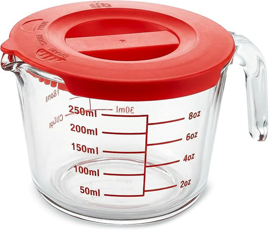 NutriChef 1 Cup Glass Measuring Cup with Lid (8 oz) - Heat-Resistant Borosilicate Liquid Measure Cup with Easy-Read Scale for Cooking, Baking and Food Storage, Dishwasher and Freezer Safe