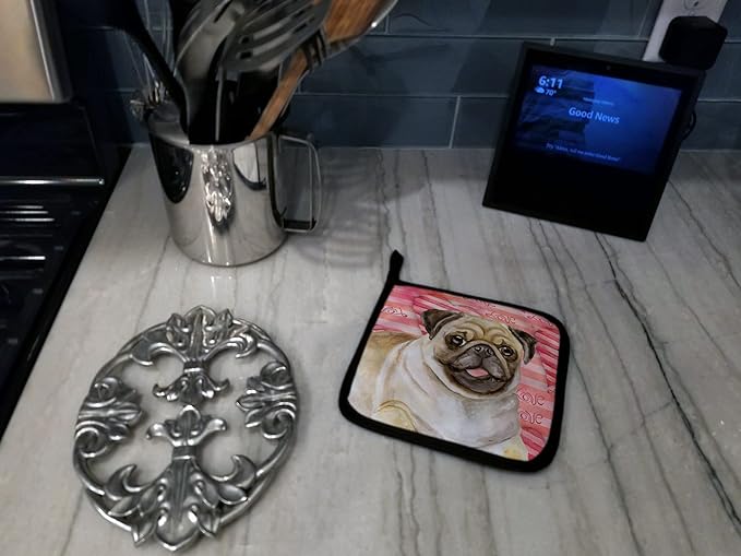 Caroline's Treasures BB9805PTHD Fawn Pug Love Pair of Pot Holders, Red Kitchen Heat Resistant Pot Holders Sets Oven Hot Pads for Cooking Baking BBQ, 7 1/2 x 7 1/2