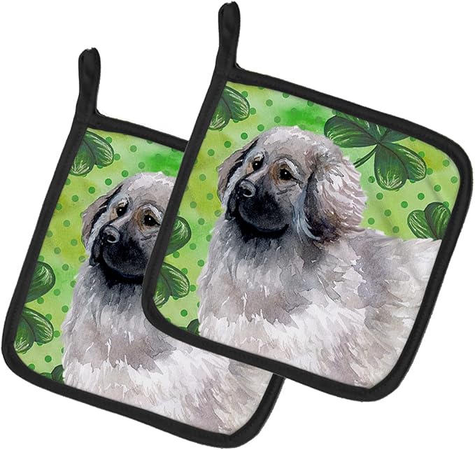 Caroline's Treasures BB9847PTHD Moscow Watchdog St Patrick's Pair of Pot Holders, Green Kitchen Heat Resistant Pot Holders Sets Oven Hot Pads for Cooking Baking BBQ, 7 1/2 x 7 1/2